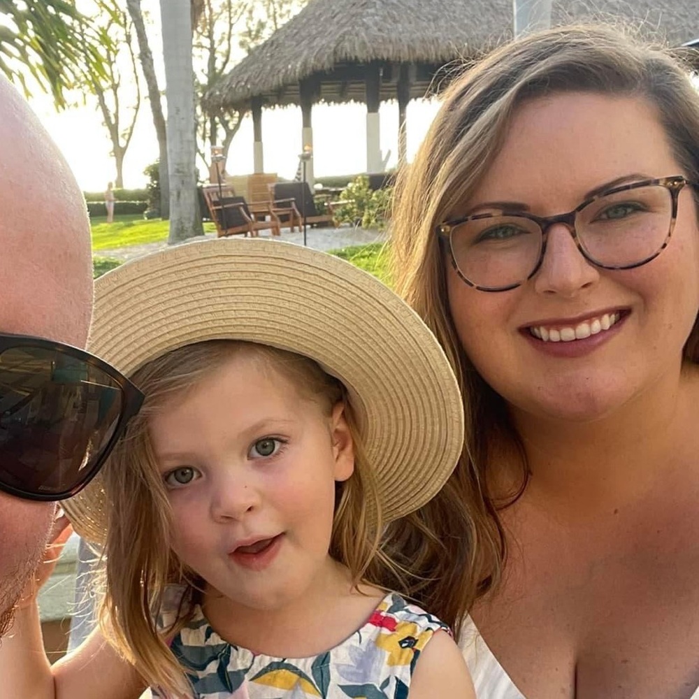 Meet your Posher, Monica